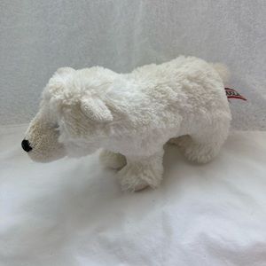 Douglas White small polar bear